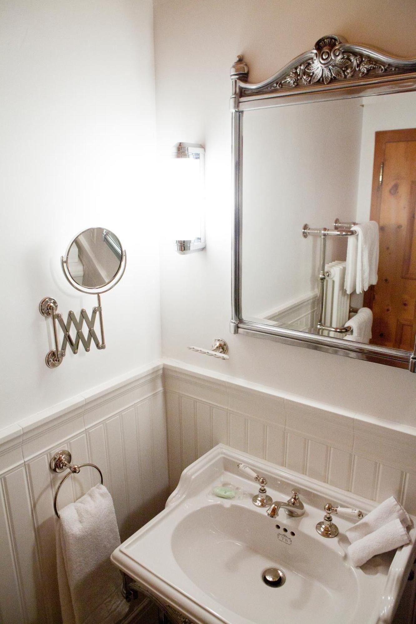 Historic Chesa Salis Bed & Breakfast